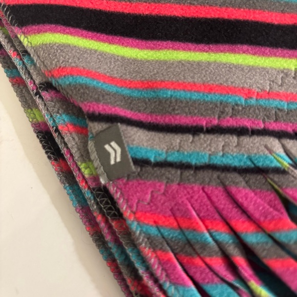 Isotoner Multicolor Striped Stretch Fleece Scarf NWT - Picture 5 of 7